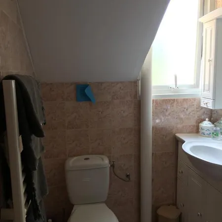 Apartment Dans *